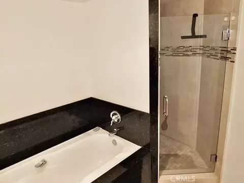 Bath - 525 E Seaside Way 1007, Long Beach, CA 90802 photo 2 of 3