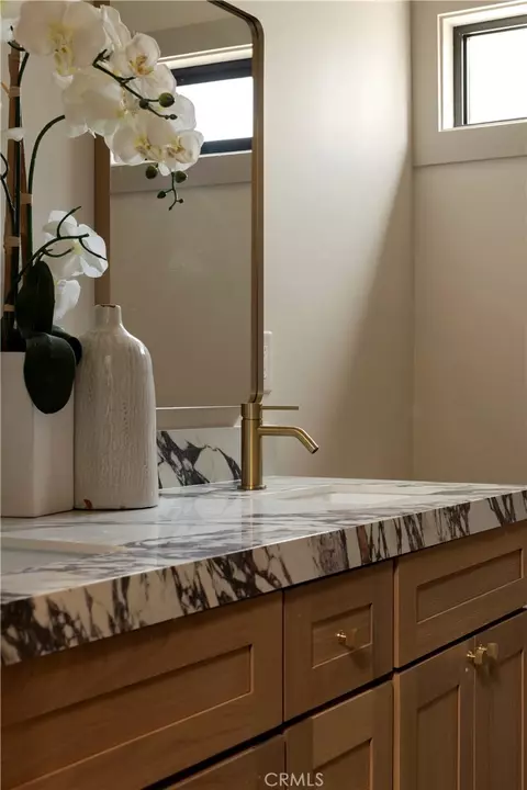 Bath - 6829 E Parapet, Long Beach, CA 90808 photo 5 of 13
