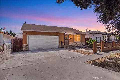 2211 Oak St, Santa Ana, CA 92707