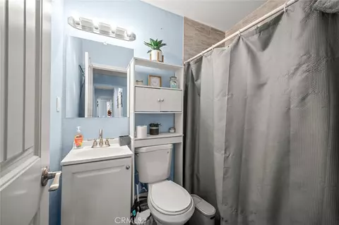 Bath - 9459 Valley Vis, Apple Valley, CA 92308 photo 3 of 3