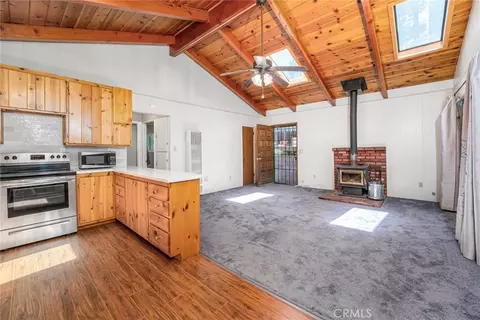 Living - 771 Woodland, Crestline, CA 92325 photo 4 of 6