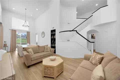 Living - 45894 Paseo Gallante, Temecula, CA 92592 photo 2 of 2