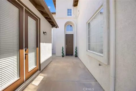 Entry Way - 45894 Paseo Gallante, Temecula, CA 92592 photo 4 of 4