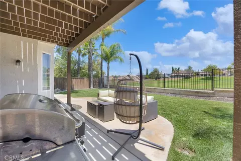 Exterior - 45894 Paseo Gallante, Temecula, CA 92592 photo 3 of 10