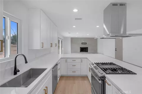 Kitchen - 23485 Marshall St, Perris, CA 92570 photo 2 of 2