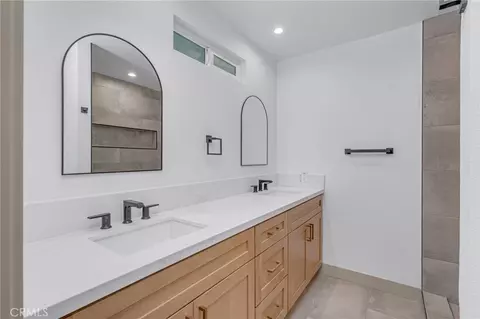 Bath - 23485 Marshall St, Perris, CA 92570 photo 2 of 3