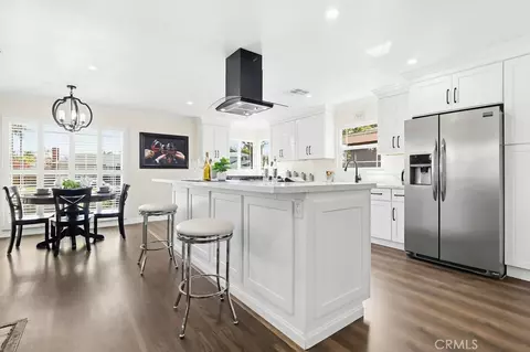 Kitchen - 3133 Cedar Ave, Long Beach, CA 90806 photo 3 of 11
