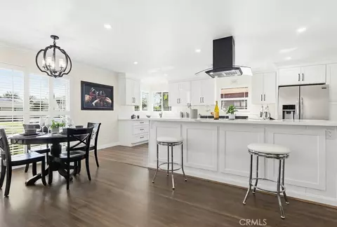 Kitchen - 3133 Cedar Ave, Long Beach, CA 90806 photo 2 of 11