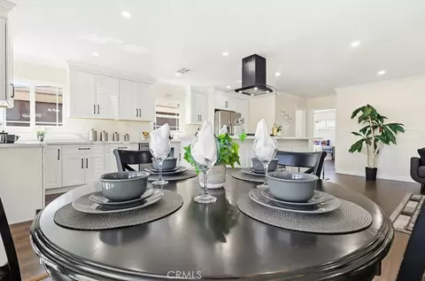 Dining - 3133 Cedar Ave, Long Beach, CA 90806 photo 2 of 2