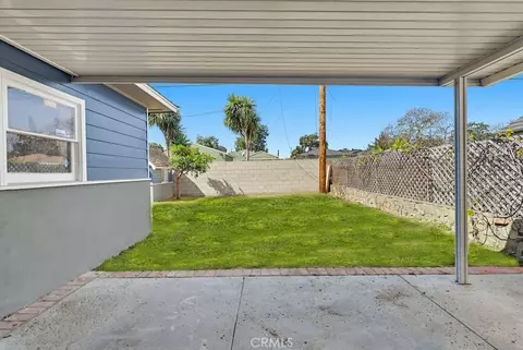 Exterior - 3133 Cedar Ave, Long Beach, CA 90806 photo 8 of 17