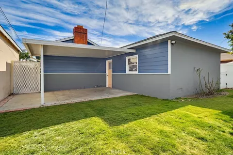 Exterior - 3133 Cedar Ave, Long Beach, CA 90806 photo 9 of 17