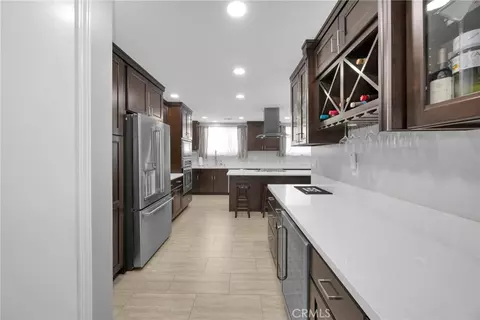 Entry Way - 6380 E Bixby Hl, Long Beach, CA 90815 photo 2 of 2