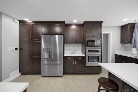 Kitchen - 6380 E Bixby Hl, Long Beach, CA 90815 photo 2 of 2