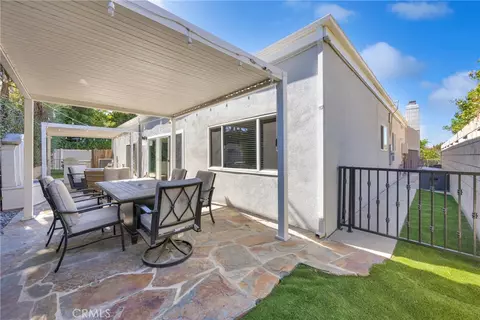 Exterior - 6380 E Bixby Hl, Long Beach, CA 90815 photo 6 of 14