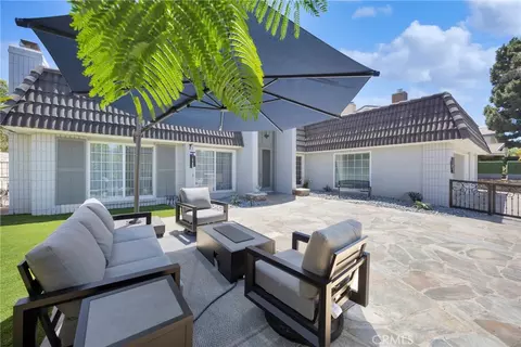 Exterior - 6380 E Bixby Hl, Long Beach, CA 90815 photo 4 of 14