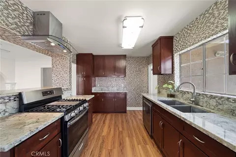 Kitchen - 2020 E 14th, Long Beach, CA 90804 photo 1 of 2