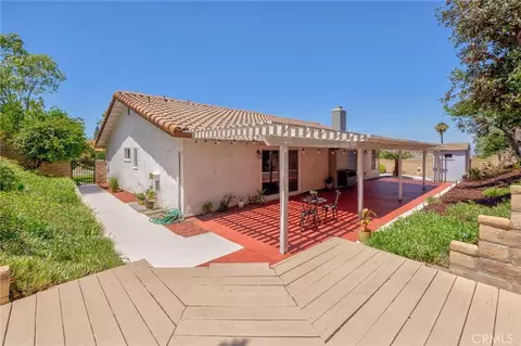 Exterior - 6826 Ranchgrove Rd, Riverside, CA 92506 photo 9 of 10