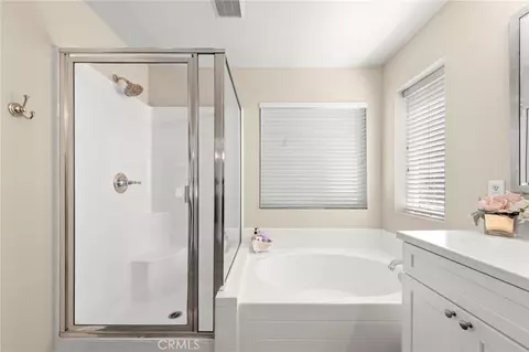 Bath - 78 Crocus, Redlands, CA 92373 photo 4 of 4