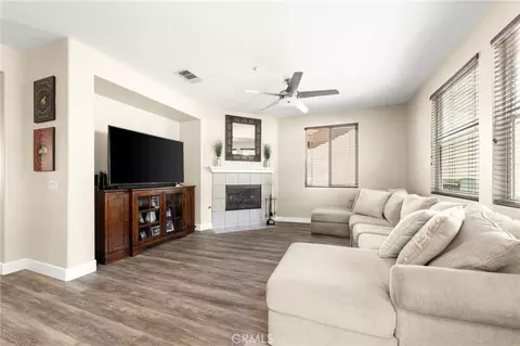 Living - 78 Crocus, Redlands, CA 92373 photo 3 of 3