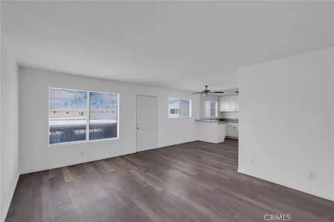 Living - 5530 Ackerfield #508, Long Beach, CA 90805 photo 4 of 4