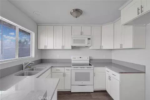 Kitchen - 5530 Ackerfield #508, Long Beach, CA 90805 photo 1 of 1
