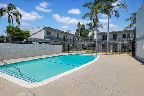 Exterior - 5530 Ackerfield #508, Long Beach, CA 90805 photo 1 of 2