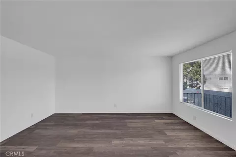 Living - 5530 Ackerfield #508, Long Beach, CA 90805 photo 2 of 4