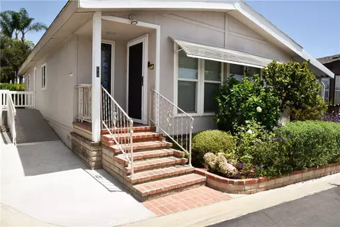 10681 Oak #64, Los Alamitos, CA 90720