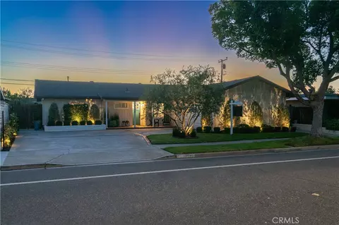 2745 Drake, Costa Mesa, CA 92626