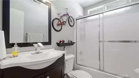 Bath - 14405 Cedar, Hesperia, CA 92344 photo 4 of 5