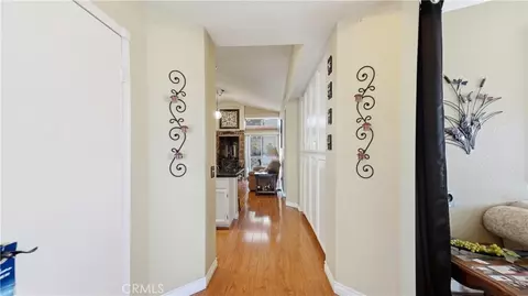 Entry Way - 14405 Cedar, Hesperia, CA 92344 photo 1 of 3