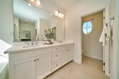 Bath - 53 Open Range, Irvine, CA 92602 photo 4 of 10