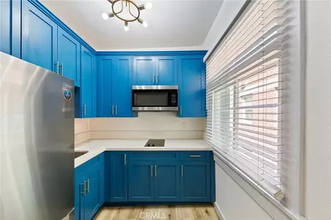 Kitchen - 319 Elm, Long Beach, CA 90802 photo 2 of 3