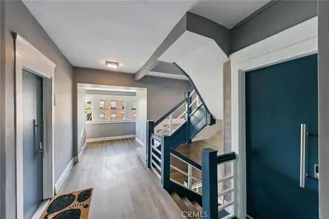 Entry Way - 319 Elm, Long Beach, CA 90802 photo 6 of 10