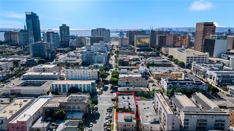 View/Area - 445 E 3rd, Long Beach, CA 90802 photo 4 of 5