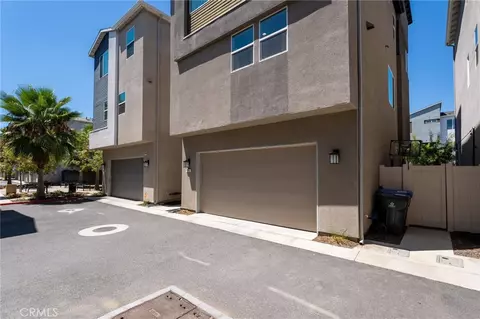 Exterior - 924 E 3rd St, Santa Ana, CA 92701 photo 5 of 6