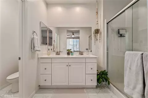 Bath - 924 E 3rd St, Santa Ana, CA 92701 photo 2 of 2