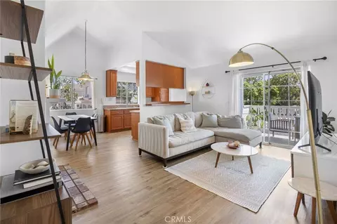 7841 Essex Dr #202, Huntington Beach, CA 92648