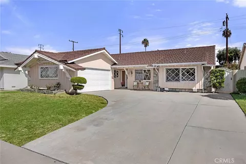 341 E Parkwood Ave, La Habra, CA 90631
