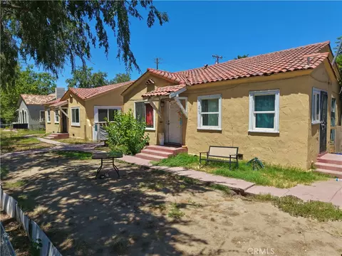 210 17th St, Bakersfield, CA 93301