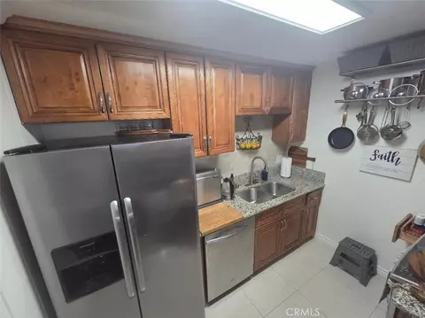 1010 W Macarthur Blvd #77, Santa Ana, CA 92707