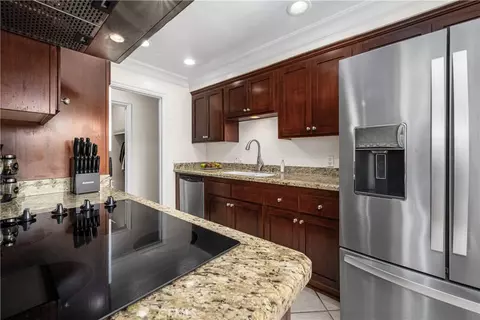 Kitchen - 3401 E 1st, Long Beach, CA 90803 photo 3 of 9