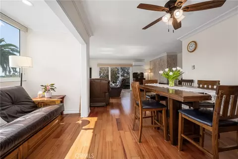 Dining - 3401 E 1st, Long Beach, CA 90803 photo 4 of 5