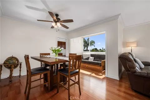 Dining - 3401 E 1st, Long Beach, CA 90803 photo 3 of 5