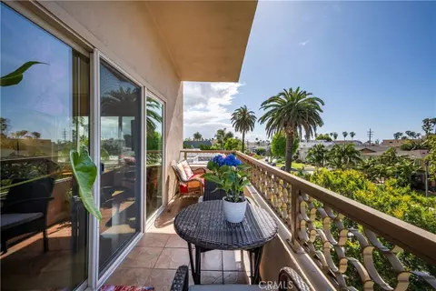 Exterior - 3401 E 1st, Long Beach, CA 90803 photo 4 of 7