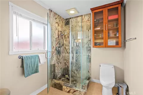Bath - 6741 E Huntdale, Long Beach, CA 90808 photo 2 of 6
