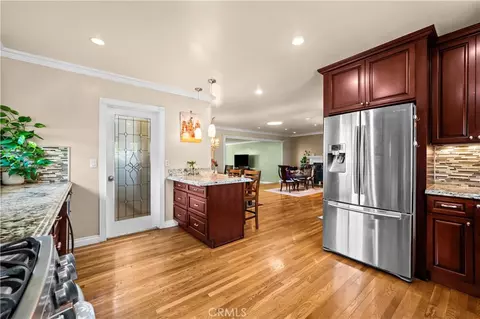 Kitchen - 6741 E Huntdale, Long Beach, CA 90808 photo 7 of 8