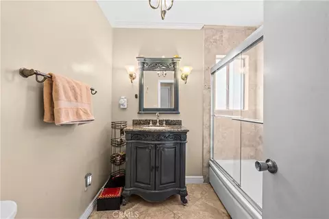 Bath - 6741 E Huntdale, Long Beach, CA 90808 photo 5 of 6