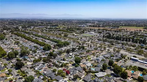 View/Area - 6741 E Huntdale, Long Beach, CA 90808 photo 7 of 8