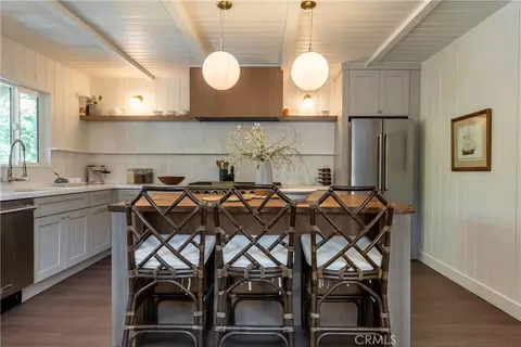 Kitchen - 191 John Muir, Lake Arrowhead, CA 92352 photo 8 of 9